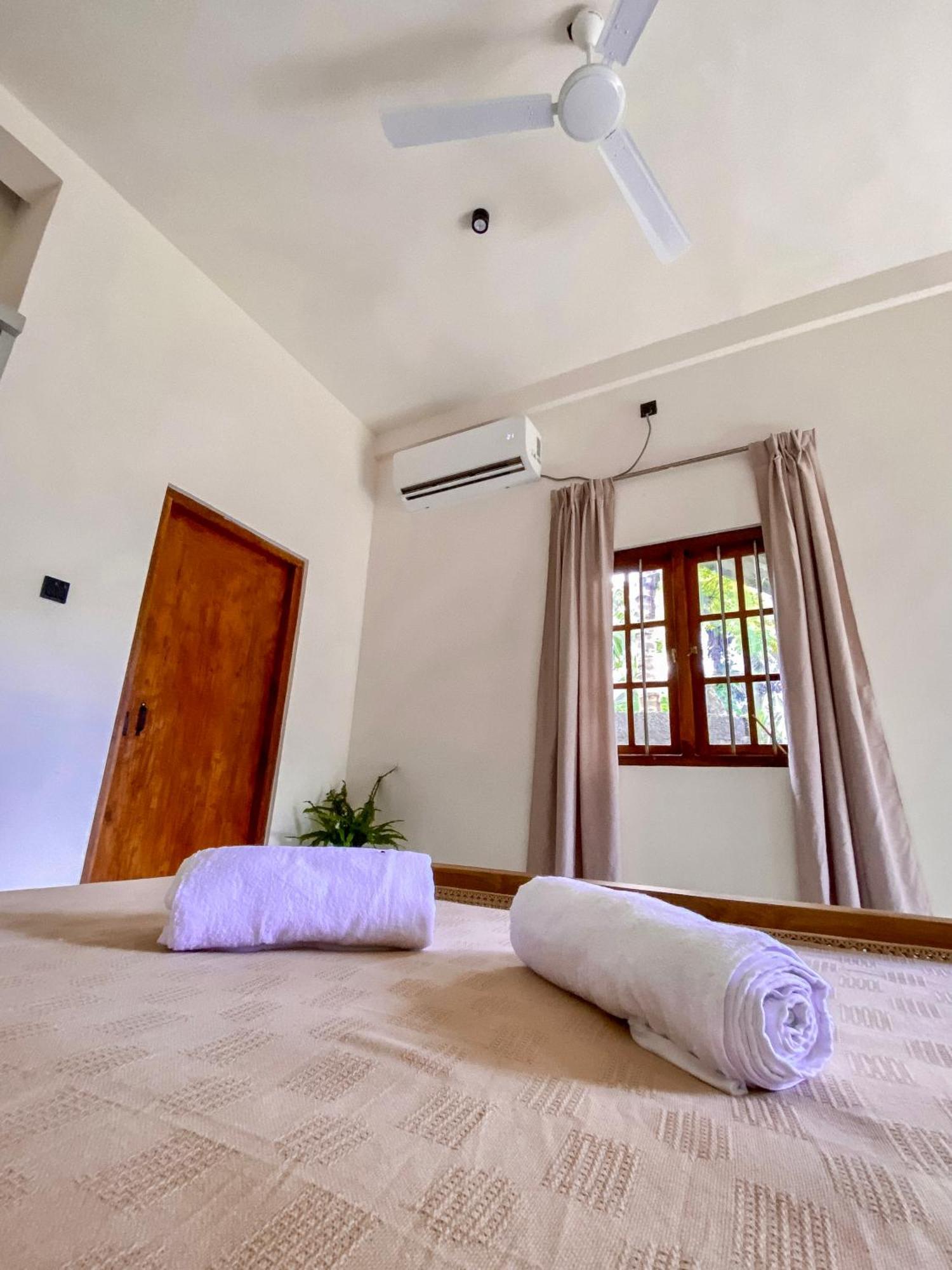 The Palm Private Cottages Midigama Timur Bagian luar foto