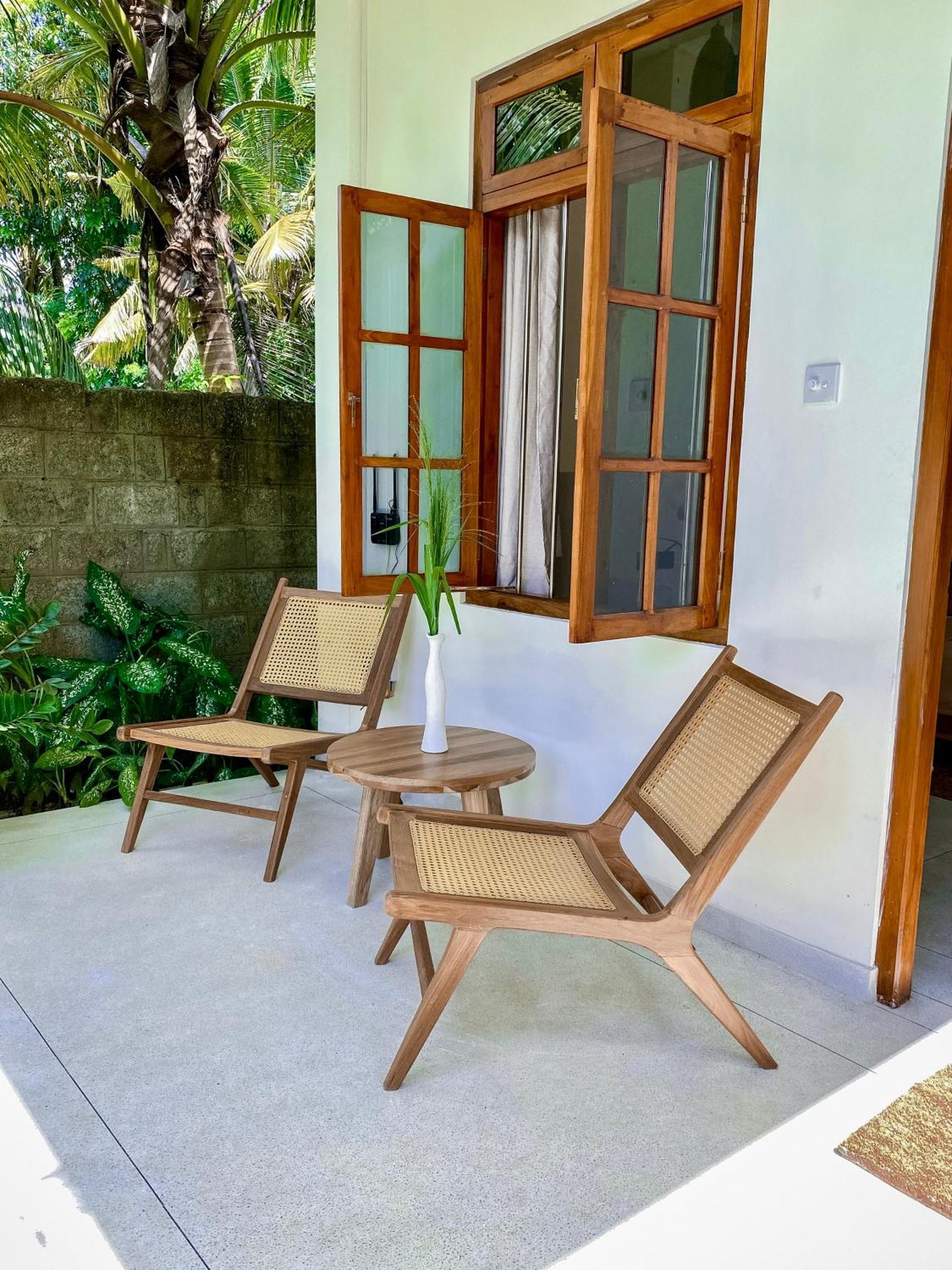 The Palm Private Cottages Midigama Timur Bagian luar foto