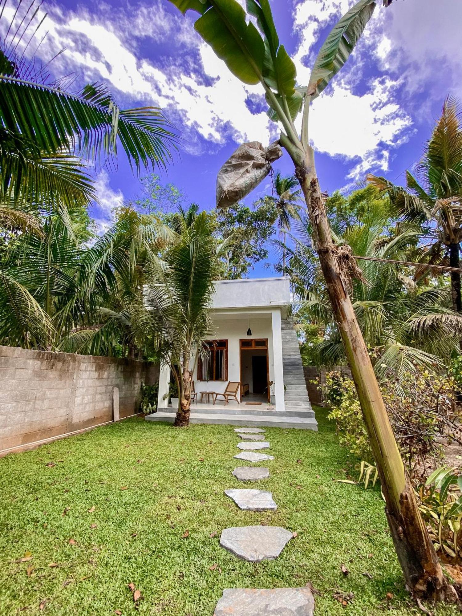 The Palm Private Cottages Midigama Timur Bagian luar foto
