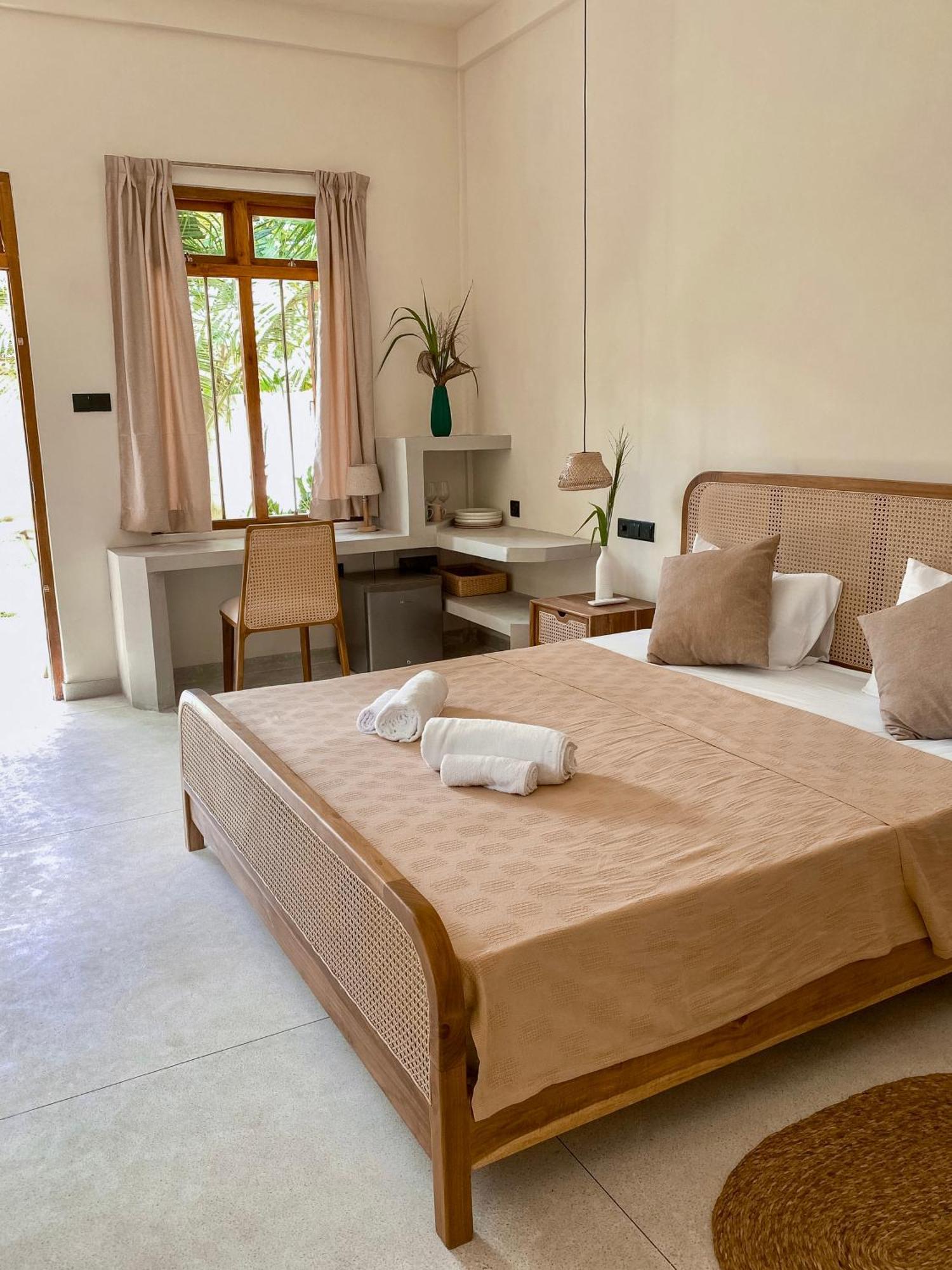 The Palm Private Cottages Midigama Timur Bagian luar foto