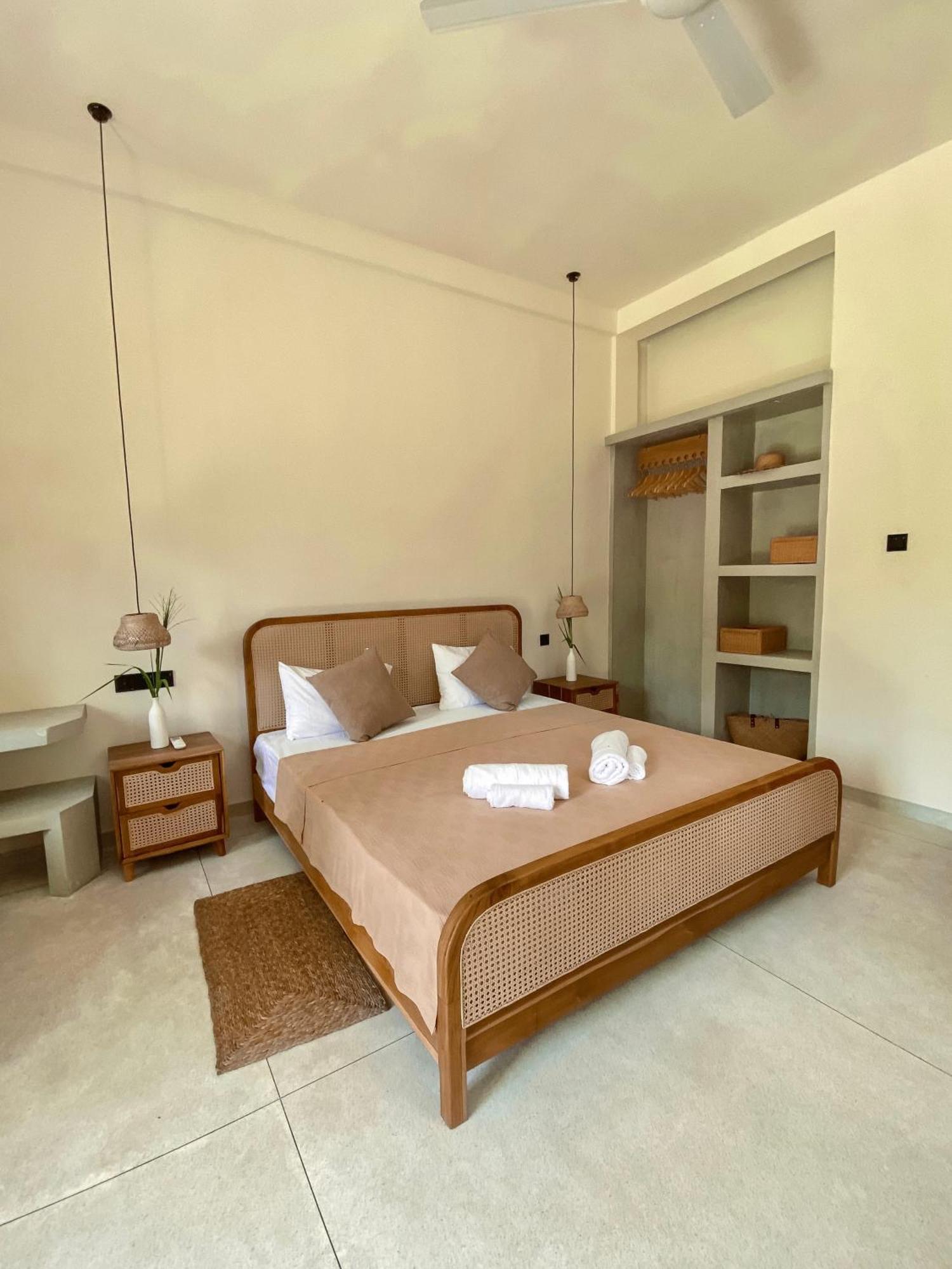 The Palm Private Cottages Midigama Timur Bagian luar foto