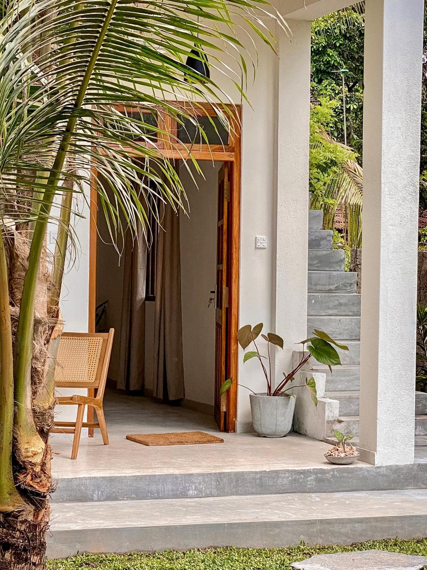 The Palm Private Cottages Midigama Timur Bagian luar foto