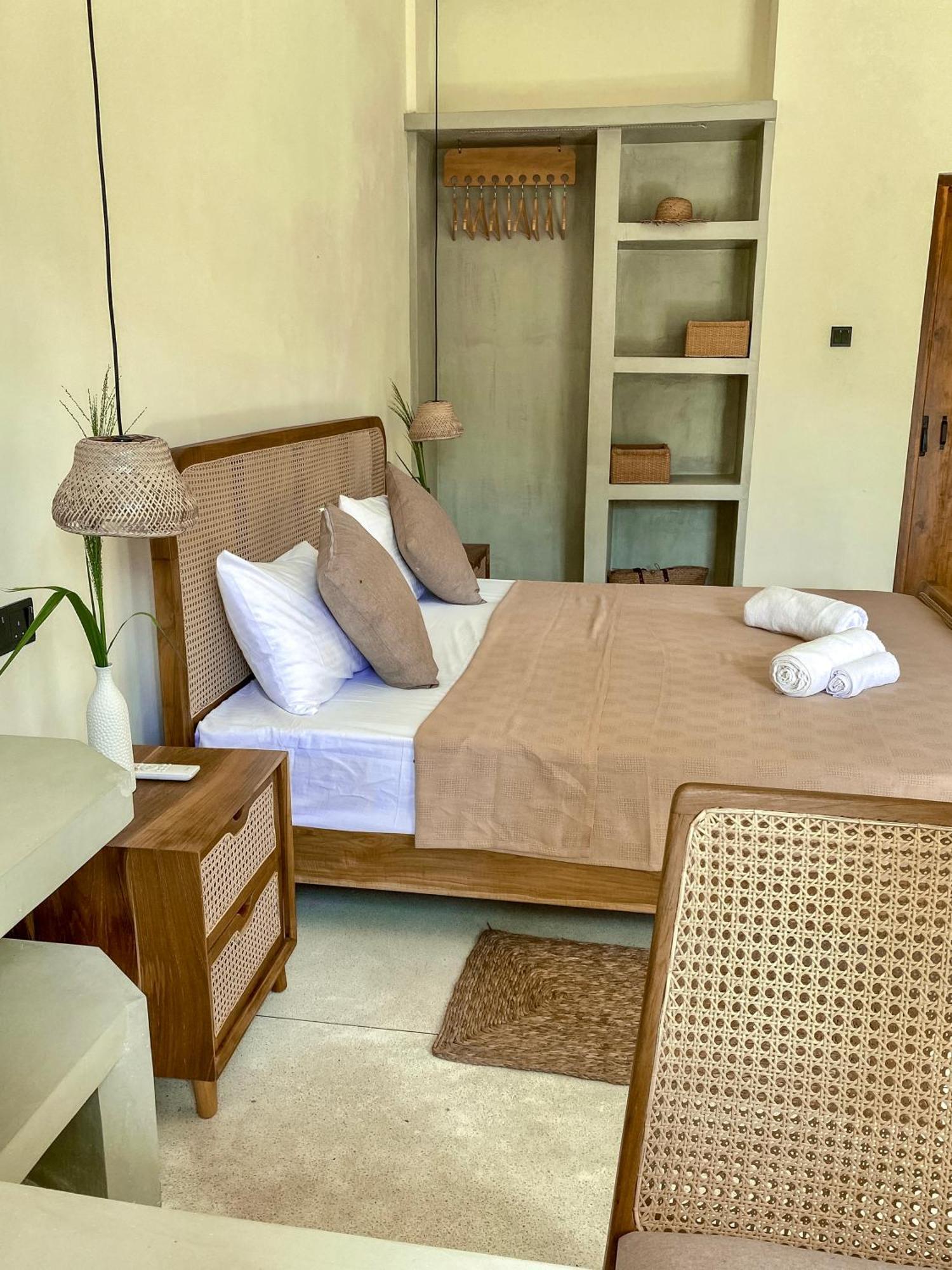 The Palm Private Cottages Midigama Timur Bagian luar foto