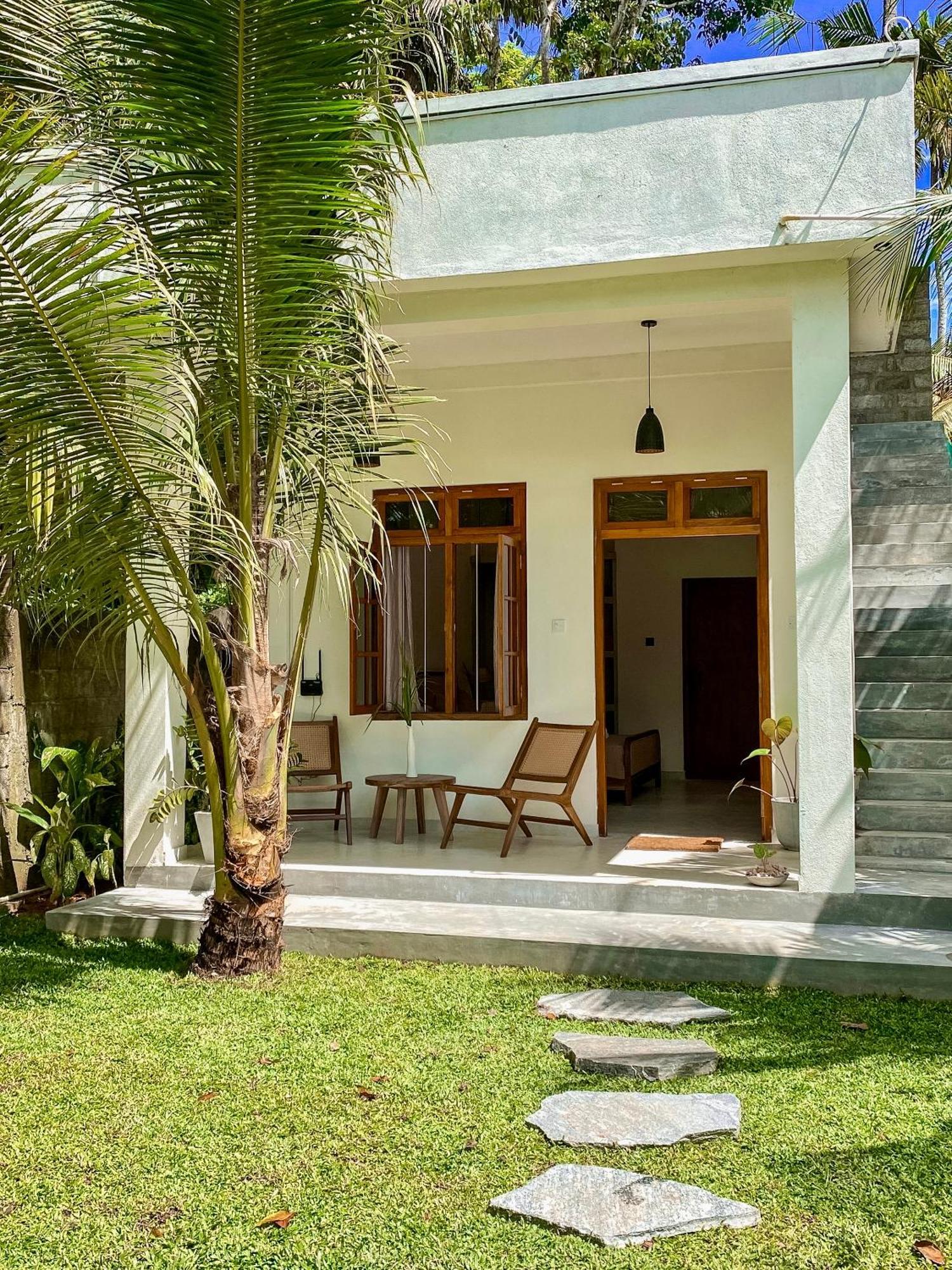 The Palm Private Cottages Midigama Timur Bagian luar foto